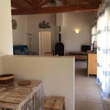 Maison Neuve Avec Jardin, A 1.5km, Animaux Acceptes, Equipements Familiaux Et Sportifs - Fr-1-336-100 *