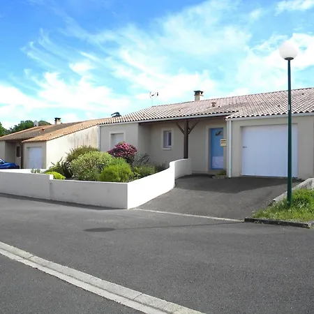 Maison Neuve Avec Jardin, A 1.5km, Animaux Acceptes, Equipements Familiaux Et Sportifs - Fr-1-336-100 *