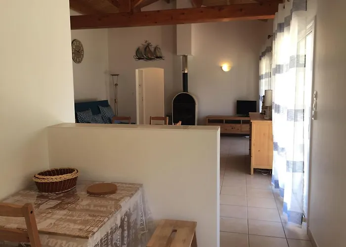 Maison Neuve Avec Jardin, A 1.5km, Animaux Acceptes, Equipements Familiaux Et Sportifs - Fr-1-336-100 *